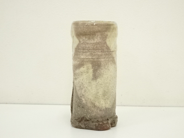  萩焼　東福寺窯　住吉紀与志造　花入（共箱）